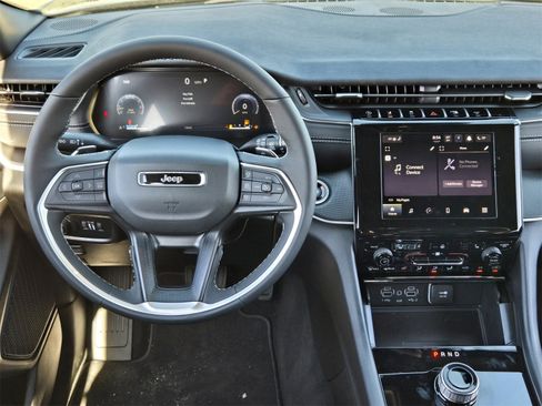 New 2025 Jeep Grand Cherokee Laredo X w/ Luxury Tech Group I image 26