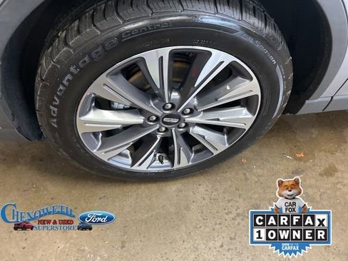 Used 2021 Lincoln Corsair Reserve w/ Equipment Group 201A image 9