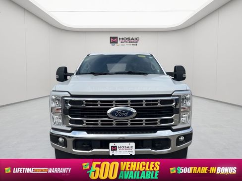 Used 2024 Ford F250 XLT image 2