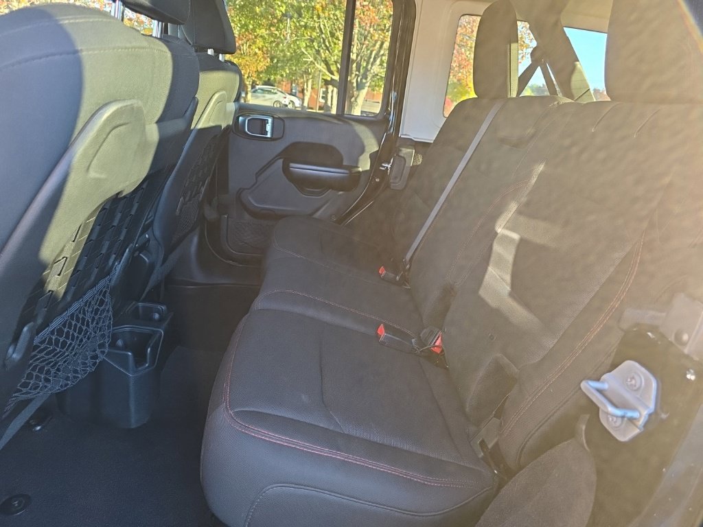 Used 2018 Jeep Wrangler Unlimited Rubicon AWD/4WD image 28