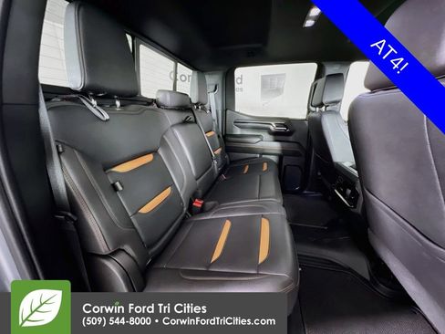 Used 2024 GMC Sierra 1500 AT4 w/ Technology Package AWD/4WD image 16