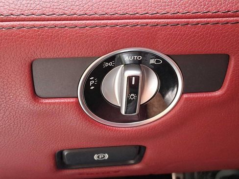 Used 2014 Mercedes-Benz SL 550 image 23