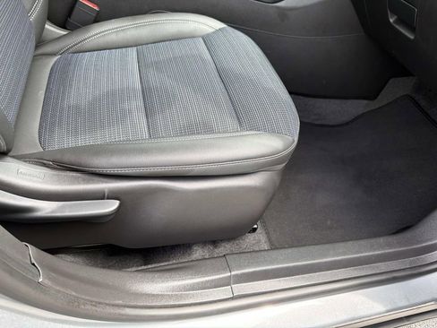 Certified 2025 Buick Envista Preferred FWD image 12