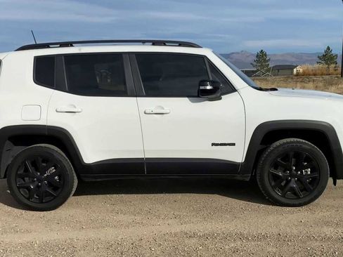 Certified 2023 Jeep Renegade Altitude w/ Sun/Sound Group image 9