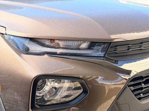 Used 2021 Chevrolet TrailBlazer ACTIV w/ Technology Package image 8