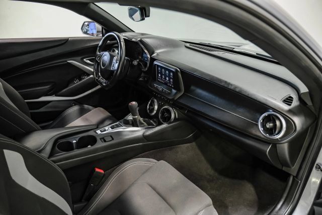 Used 2021 Chevrolet Camaro LT RWD image 15
