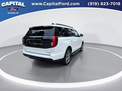 Certified 2025 Ford Expedition Active AWD/4WD image 8