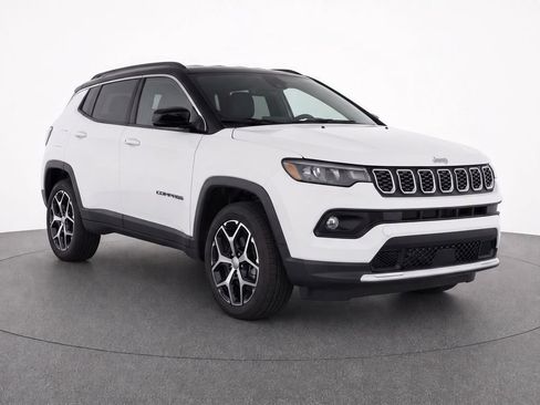 Used 2024 Jeep Compass Limited AWD/4WD image 2