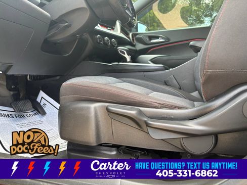 Used 2024 Chevrolet Trax RS w/ Sunroof Package FWD image 23