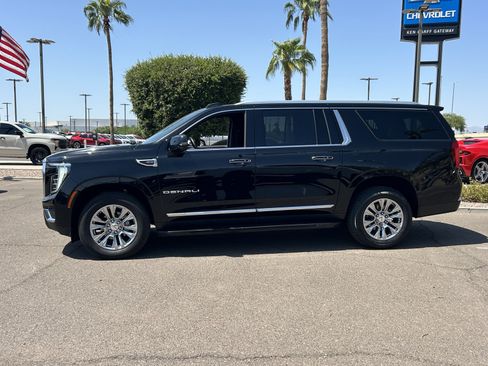 Certified 2025 GMC Yukon XL Denali AWD/4WD image 2
