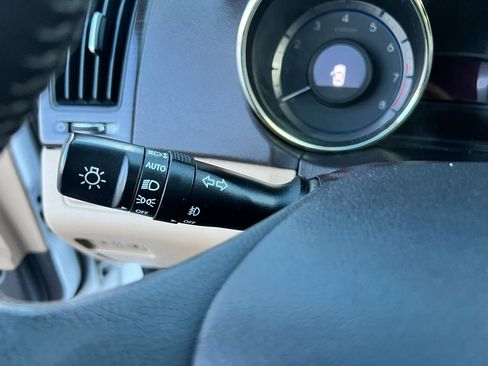 Used 2012 Hyundai Sonata Limited w/ Navigation Pkg image 12