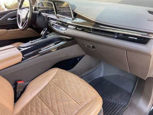 Used 2021 Cadillac Escalade ESV Sport w/ Driver Assist Tech Package image 26