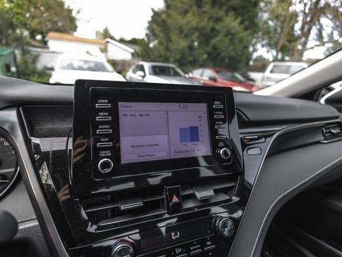 Used 2024 Toyota Camry SE FWD image 14