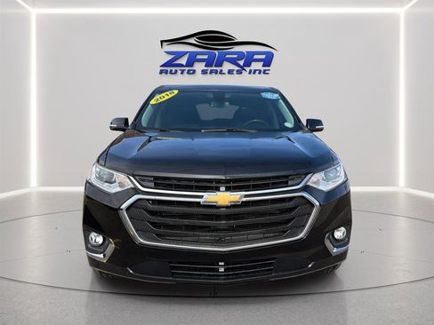 Used 2018 Chevrolet Traverse LT image 2