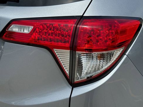 Used 2022 Honda HR-V EX-L image 32