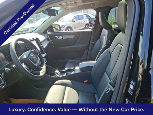 Used 2026 Volvo XC40 B5 Plus w/ Protection Package Premier AWD/4WD image 14