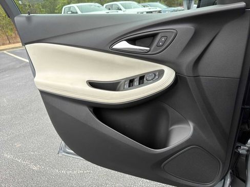 Used 2023 Buick Encore GX Preferred w/ Cold Weather Comfort Package image 17