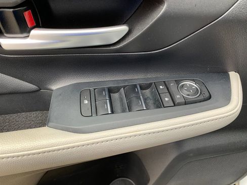 Used 2024 Toyota Grand Highlander XLE image 13