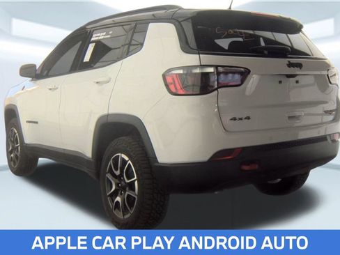 Used 2024 Jeep Compass Trailhawk AWD/4WD image 4