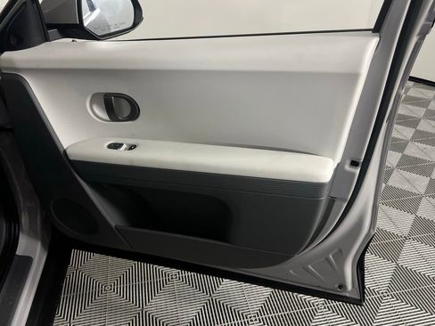 Used 2025 Hyundai Ioniq 5 SEL image 33