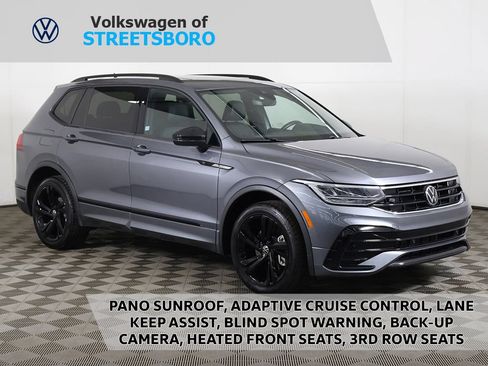 Used 2024 Volkswagen Tiguan SE R-Line FWD image 1