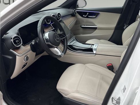 Used 2025 Mercedes-Benz C 300 4MATIC Sedan image 9