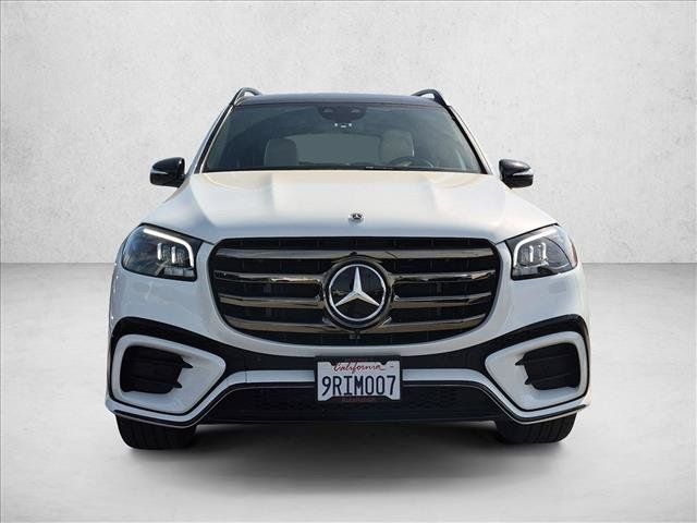 Used 2025 Mercedes-Benz GLS 450 4MATIC image 2