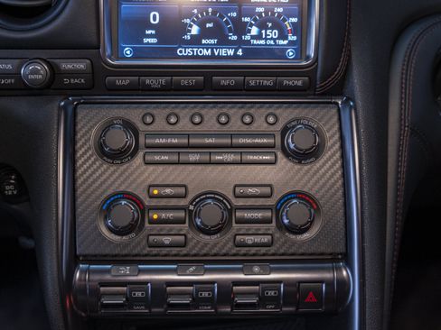 Used 2016 Nissan GT-R NISMO AWD/4WD image 44