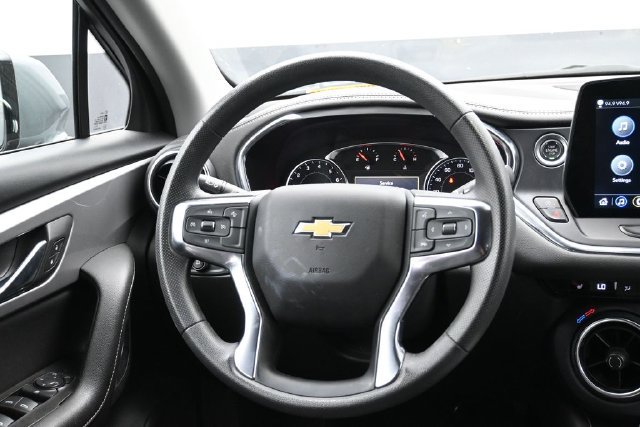 Used 2025 Chevrolet Blazer LT AWD/4WD image 10