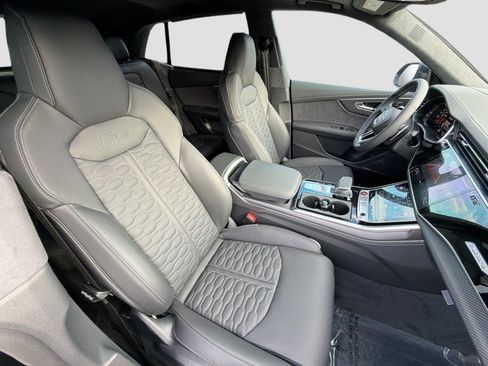 New 2026 Audi RS Q8 performance image 15