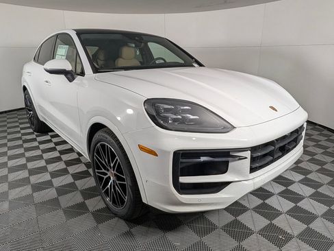 Certified 2026 Porsche Cayenne Coupe AWD/4WD image 9