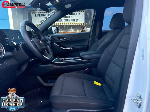 Used 2025 Chevrolet Equinox LT image 11