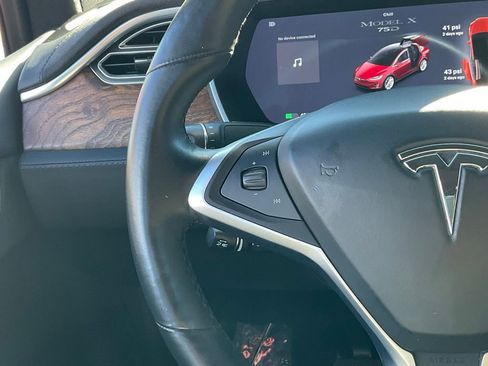 Used 2017 Tesla Model X 75D image 44