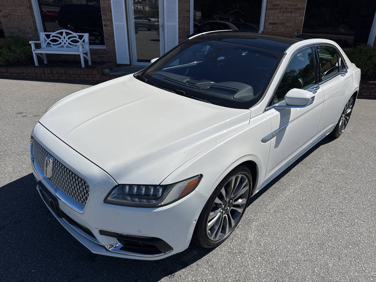 Used 2020 Lincoln Continental Reserve w/ Luxury Package AWD/4WD image 6