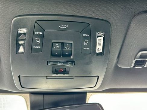 Used 2024 Toyota Sienna XSE w/ XSE Plus Package image 24