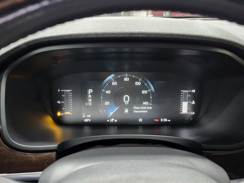 Used 2018 Volvo S90 T5 Momentum w/ Protection Package image 28