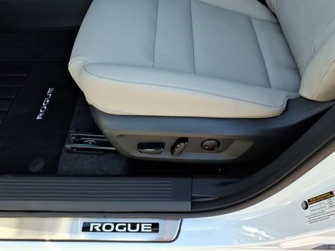 New 2026 Nissan Rogue SV FWD image 7