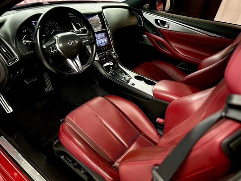 Used 2017 INFINITI Q60 Red Sport 400 image 18