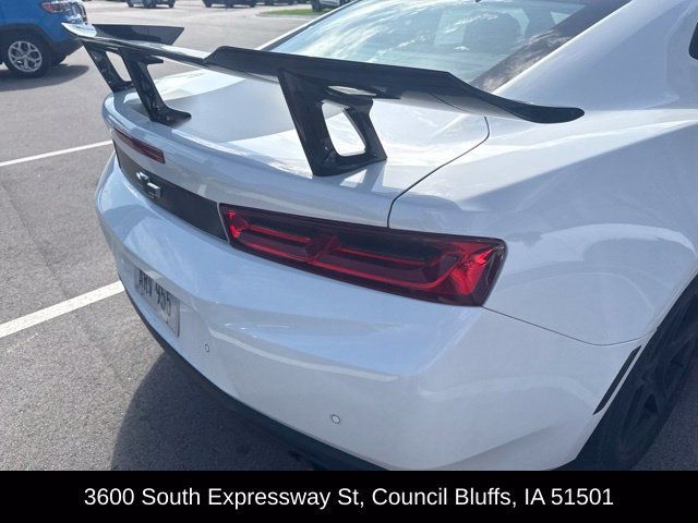 Used 2017 Chevrolet Camaro LT RWD image 12