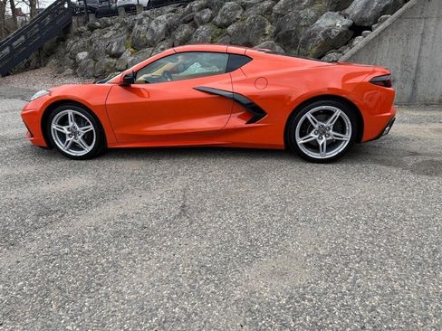 Used 2020 Chevrolet Corvette Stingray Premium Cpe w/ 3LT Preferred Equipment Group RWD image 3