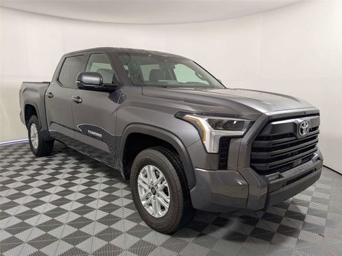Used 2025 Toyota Tundra SR5 w/ SR5 Premium Package AWD/4WD image 3
