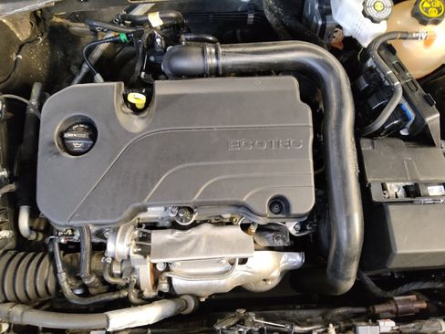 Used 2023 Chevrolet Malibu LT FWD image 30