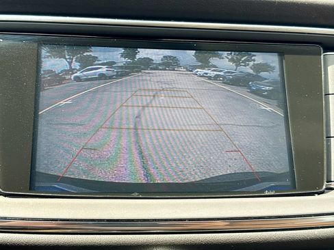 Used 2018 Buick Enclave Essence FWD image 16