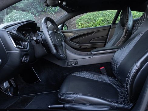 Used 2014 Aston Martin Vanquish Coupe image 87