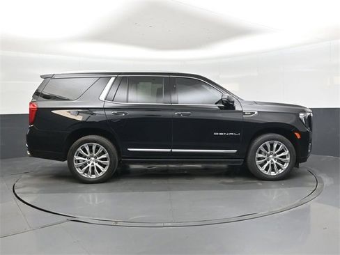Used 2022 GMC Yukon Denali image 2
