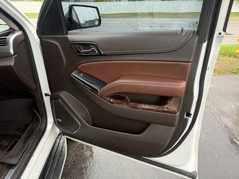 Used 2017 Chevrolet Tahoe Premier AWD/4WD image 9