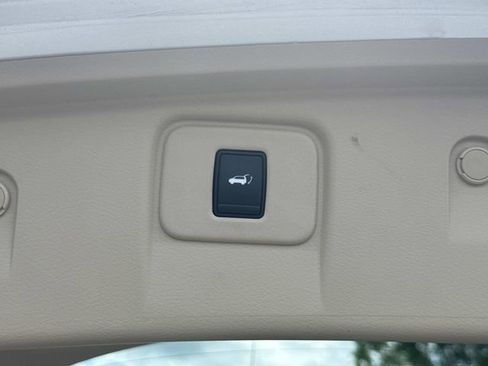 Used 2018 Nissan Murano SL w/ Cargo Package FWD image 15