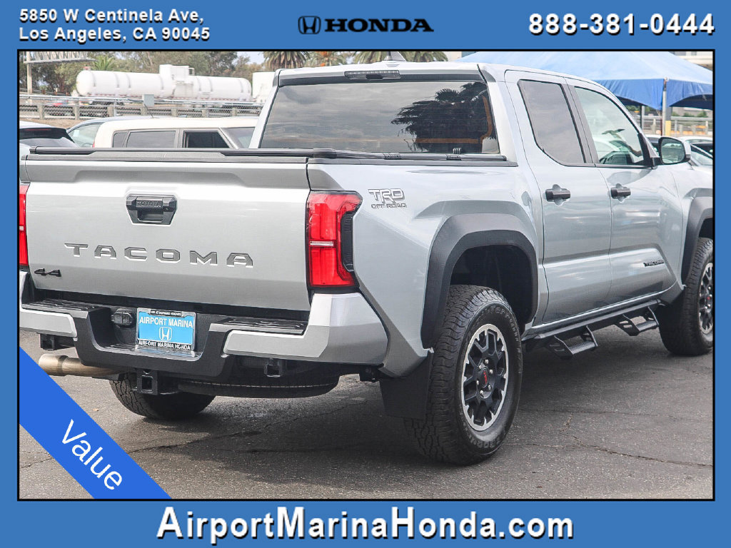Used 2024 Toyota Tacoma TRD Off-Road AWD/4WD image 8