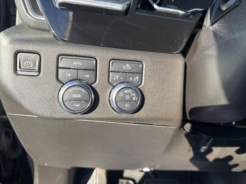 Used 2023 GMC Sierra 1500 Elevation image 19