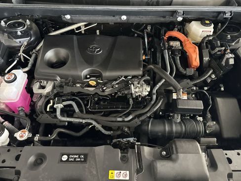Used 2023 Toyota RAV4 XSE AWD/4WD image 12